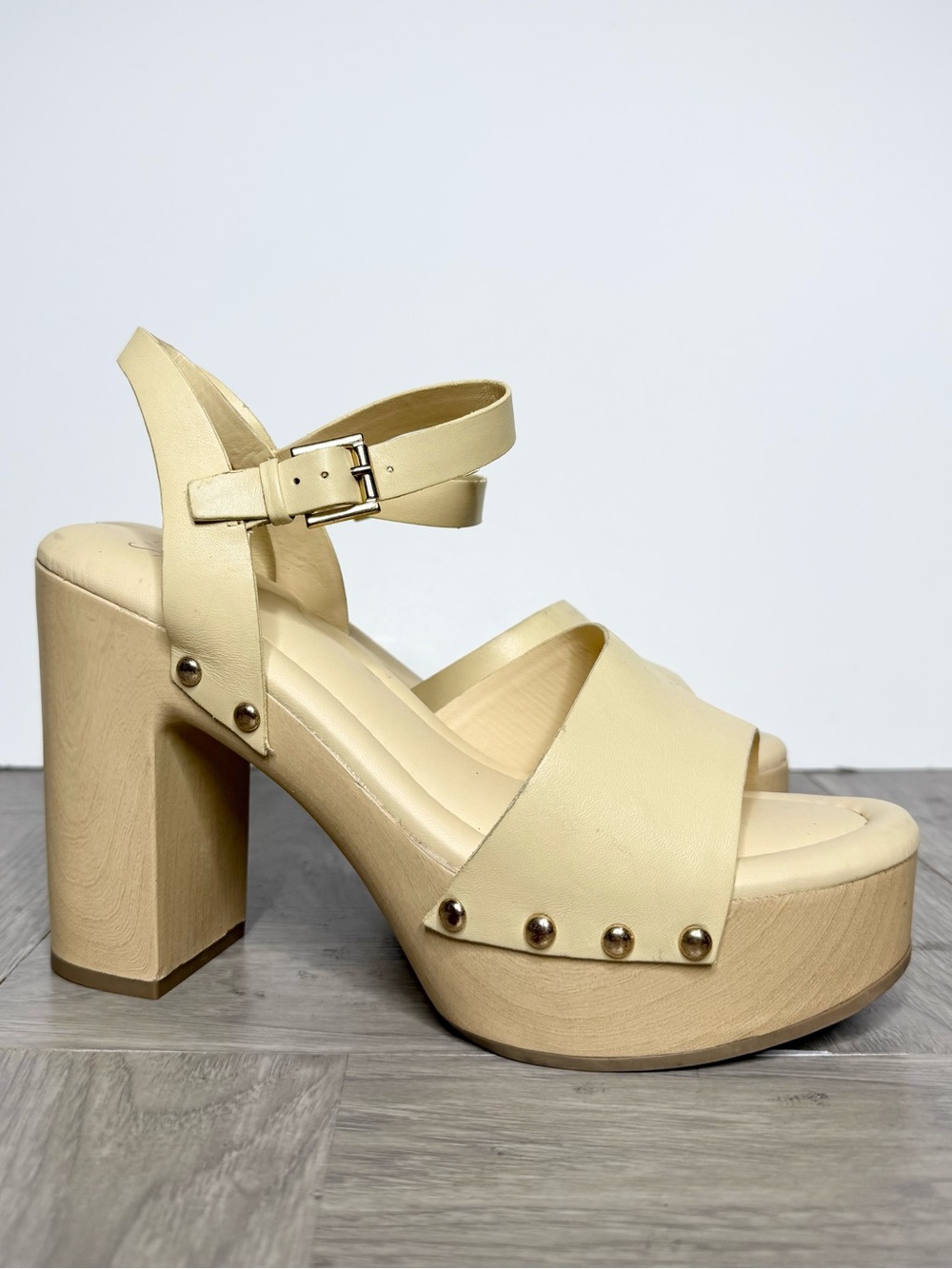 Sarto Franco Sarto Wally Yellow Heeled Platform Sandal 9 1/2 M